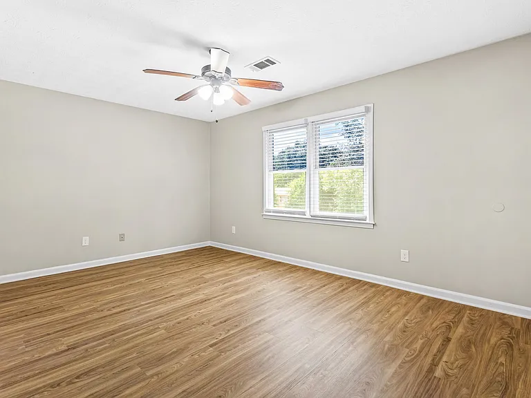 3092 Spruce Cir — Photo 7