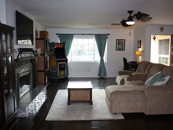 4th image of 7111 Enders Ave