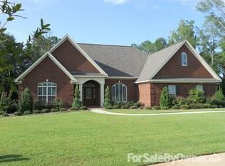 624 Prestwick Dr, Dothan, AL 36305