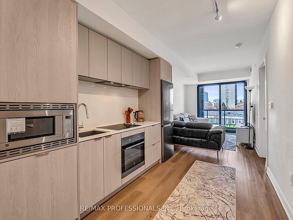 5th image of 86 Dundas St E #404