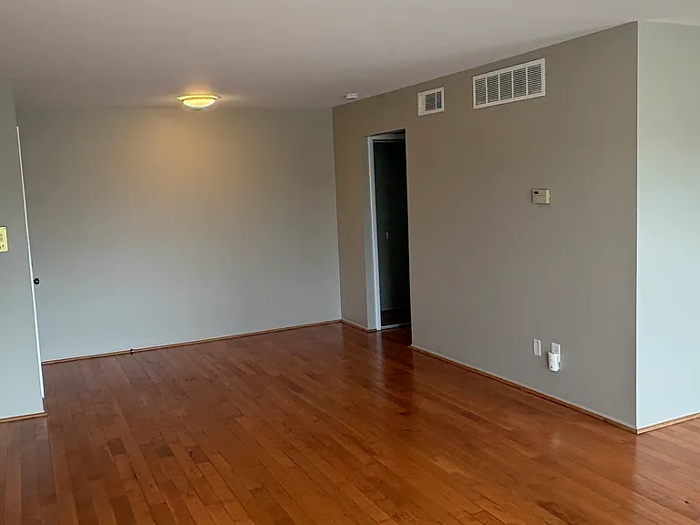 30200 Southfield Rd #204 — Photo 4