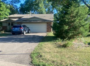 9701 97th Pl N, Maple Grove, MN 55369