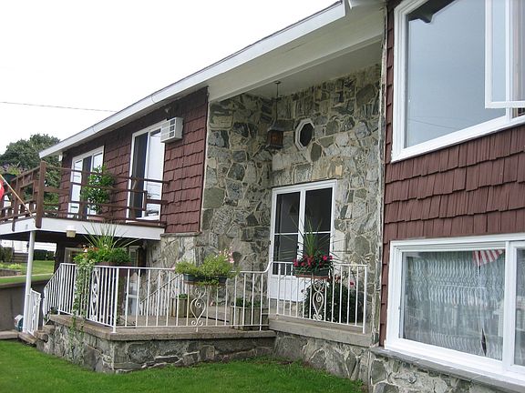 Front Entrance w/Views