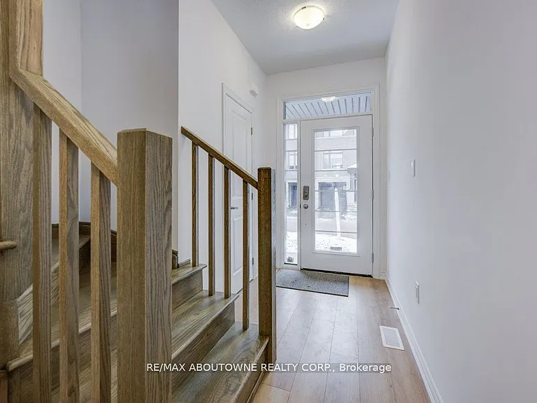 120 Court Dr #85 — Photo 4