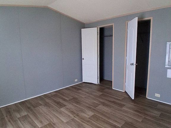 4th image of 271 Harmony Dr #185
