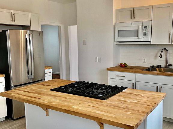 3rd image of 44 Woodbine St #2