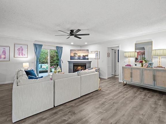 4th image of 3105 Pinehurst Ln