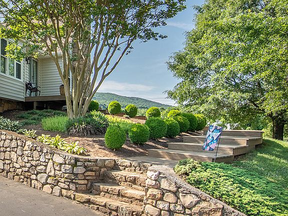 4th image of 203 Highland Dr