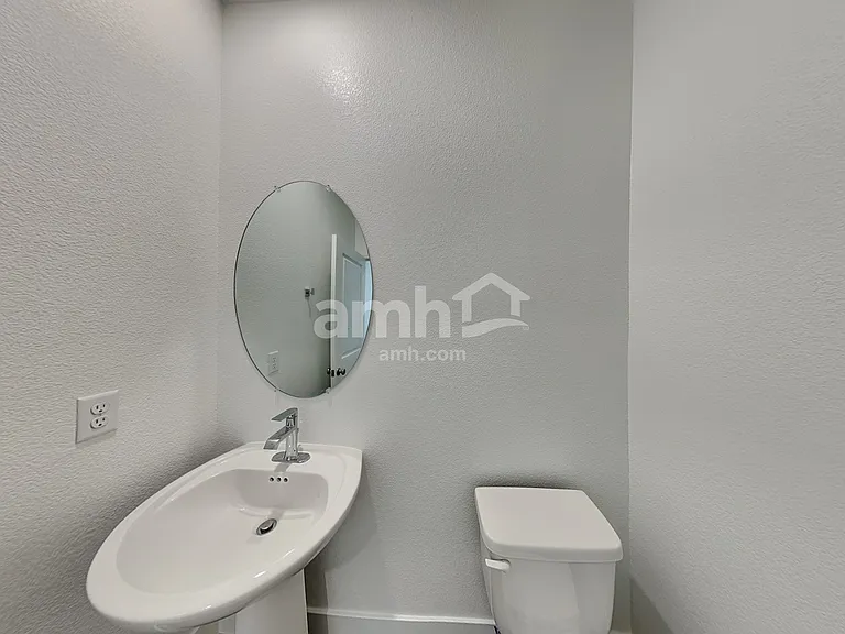 11111 Magallanes St — Photo 9