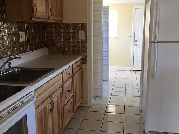 4th image of 4929 13th Ave S