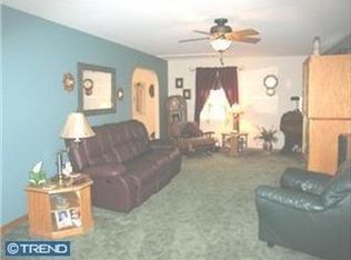 11 Wyndale Ave, Maple Shade, NJ 08052