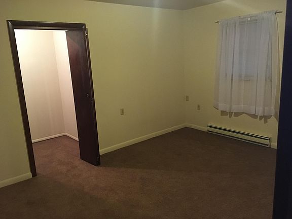 2nd image of 958 Greenwood Ave Unit 1
