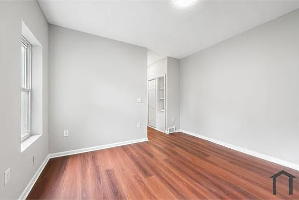3 bed, $1,350 — Photo 4