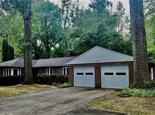 7447 Sylvan Dr, Kent, OH 44240