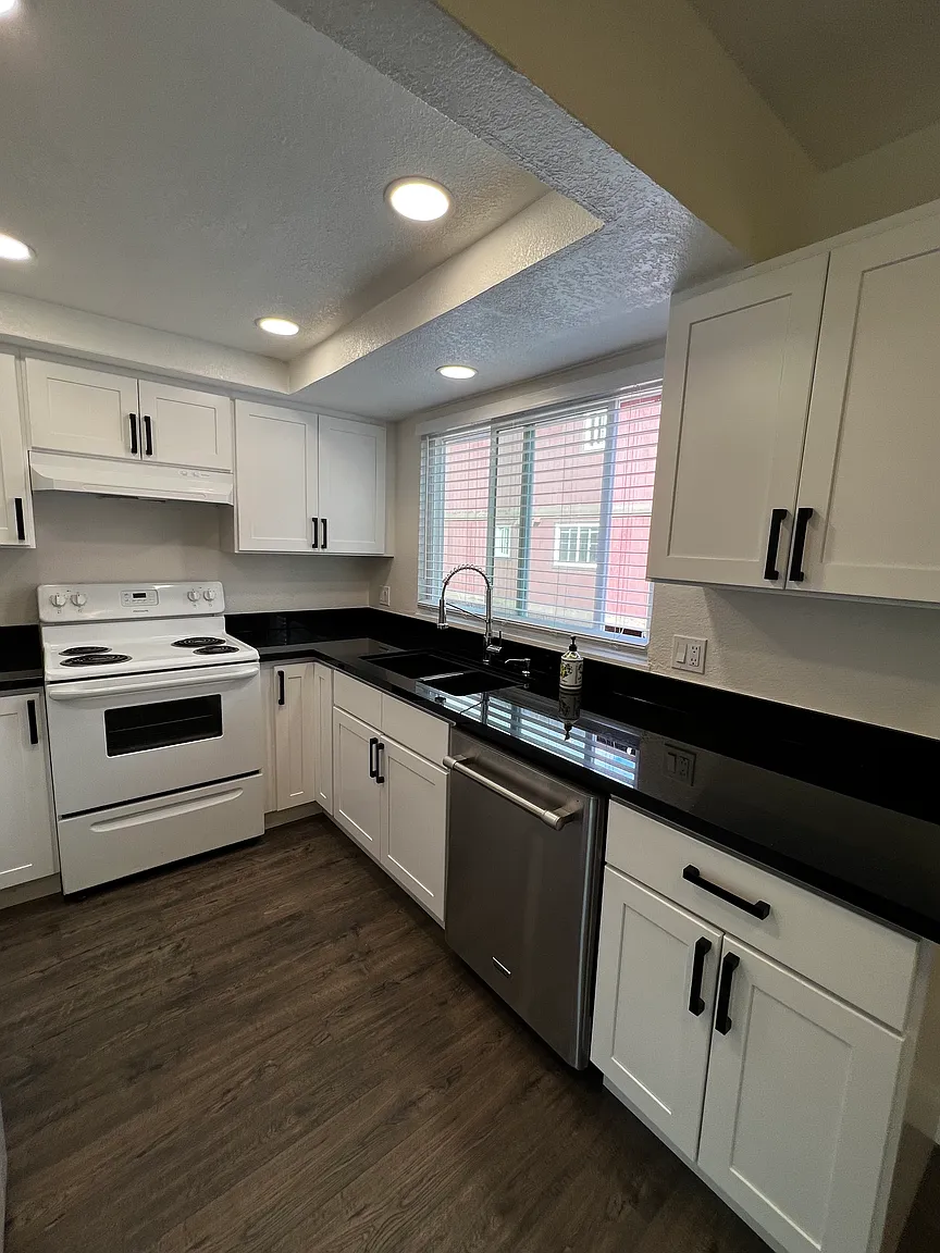 40966 Lincoln St photo 1
