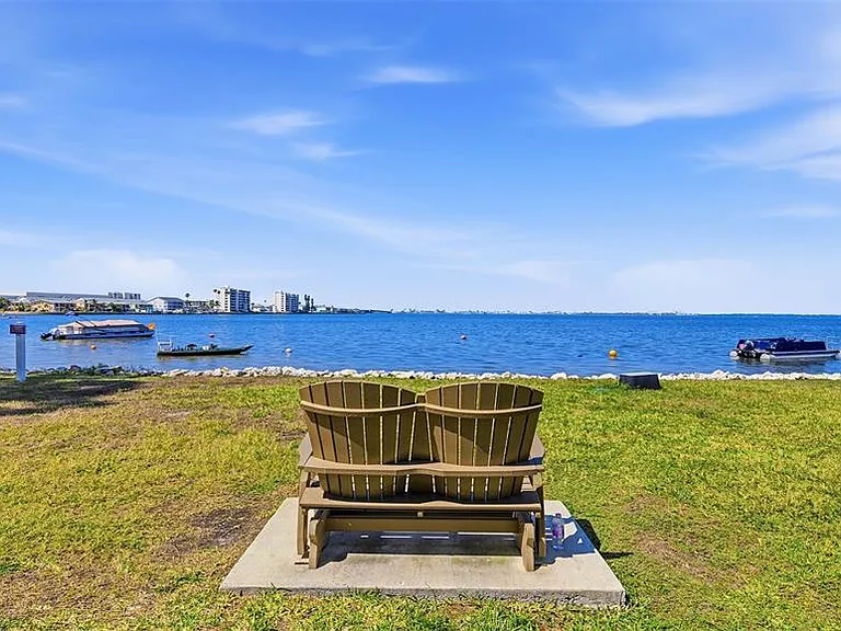 2700 Bayshore Blvd #1307 — Photo 35