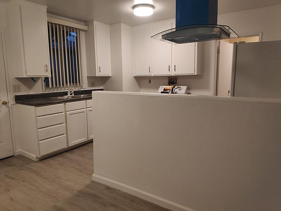 5th image of 1634 W 209th St