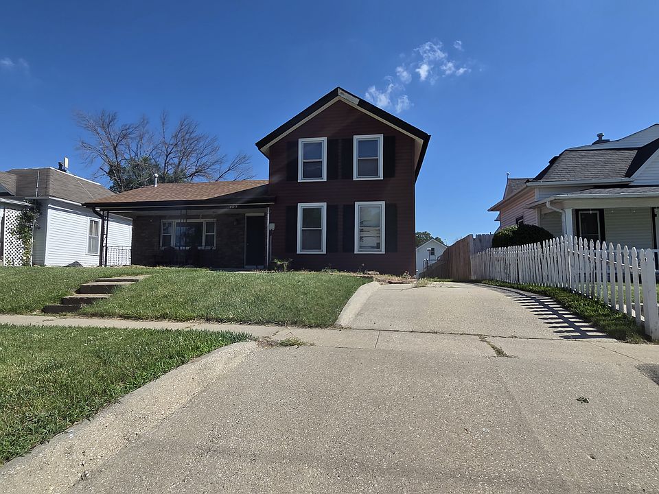 2nd image of 409 W 6th St