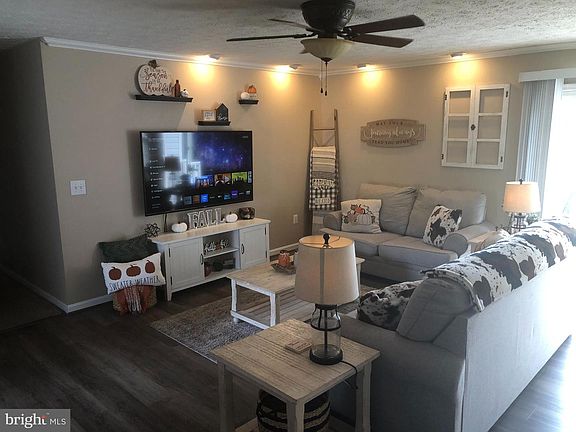 5th image of 35575 Army Navy Dr