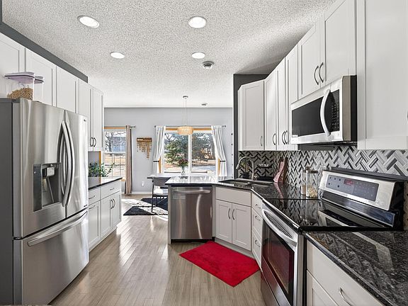 4th image of 8530 Grove Cir