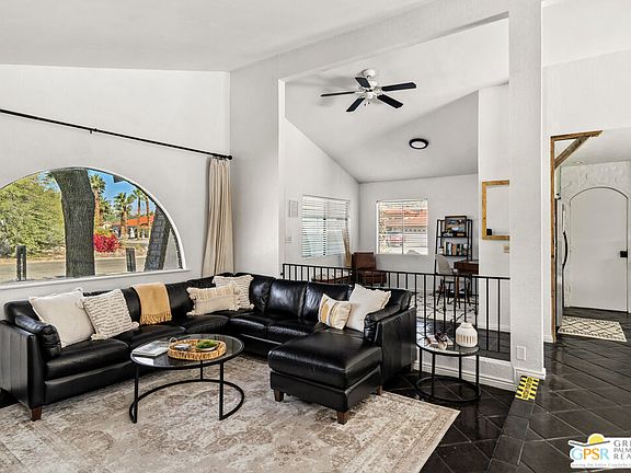 3rd image of 2493 E Powell Rd