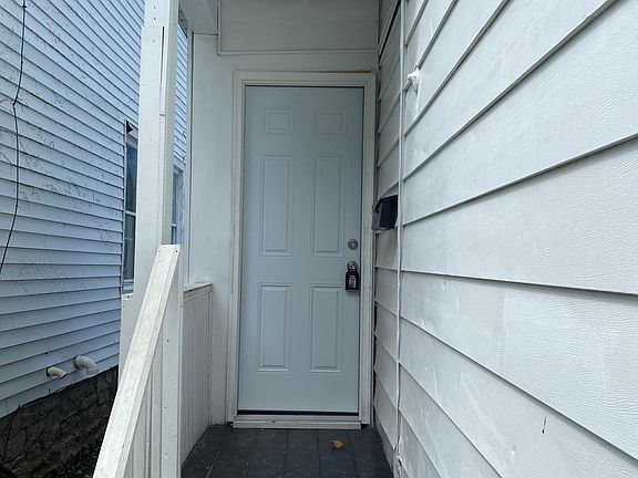 4th image of 310 Gotham St