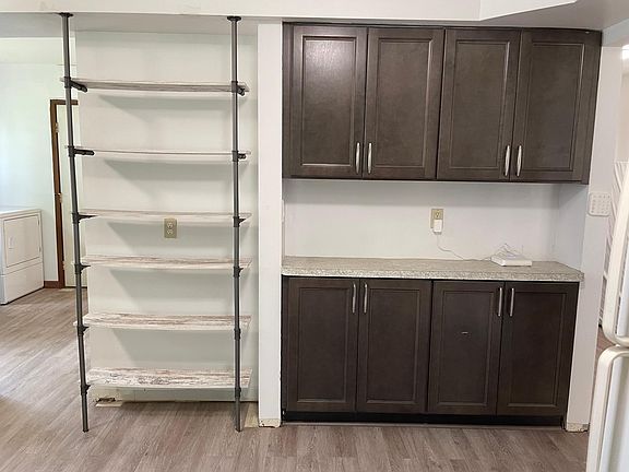 Kitchen - Cabinets