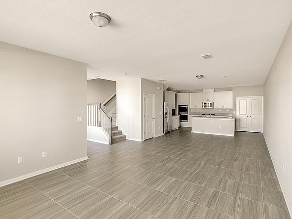 3rd image of 51 Sapphire Ln