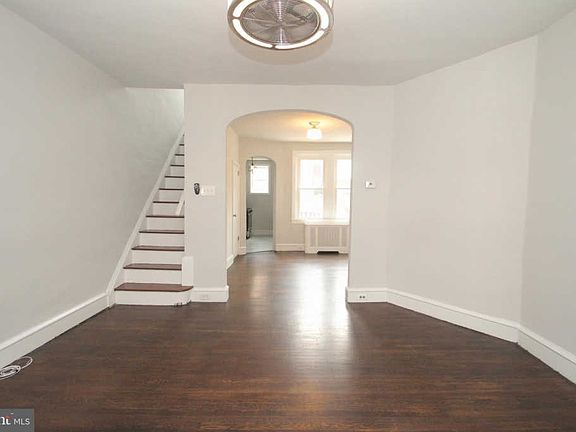 3rd image of 2106 S Beechwood St