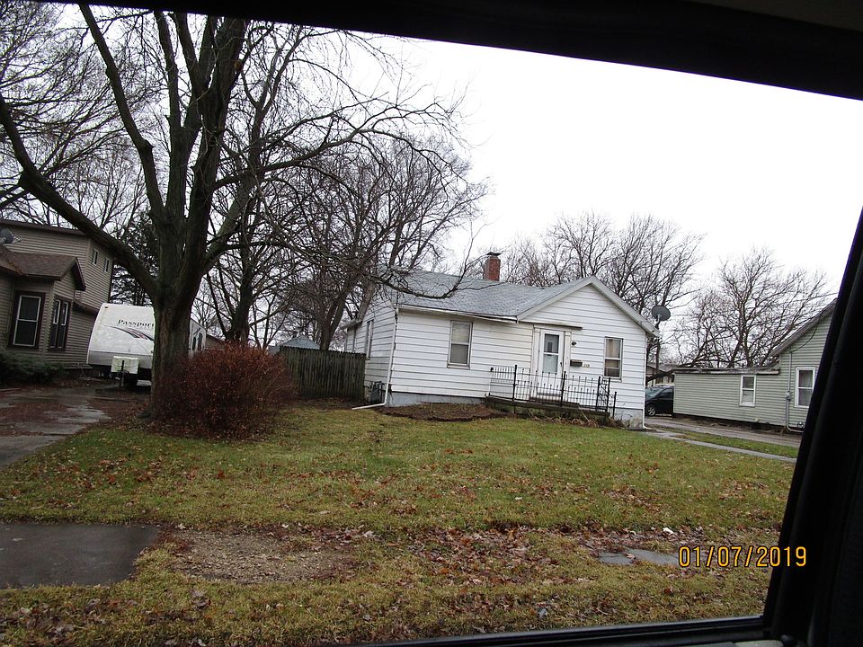 2nd image of 115 Jones St