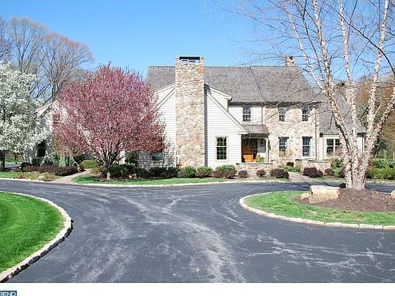 2nd image of 4 Steeplechase Ln