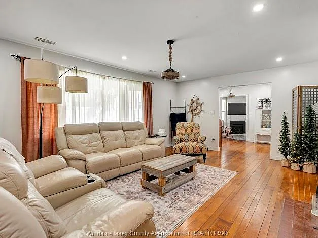 312 Coronado Dr — Photo 6