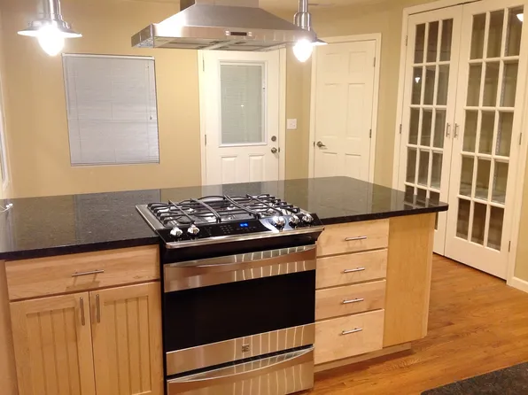 116 16th Ave SW #1, Cedar Rapids, IA 52404