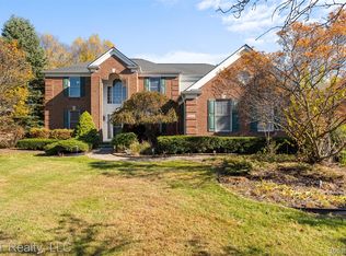 48318 Manhattan Cir, Canton, MI 48188