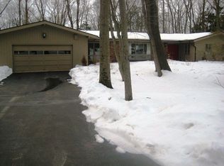 57 Stone Manor Dr, Milford, CT 06461