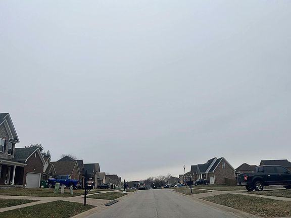 4th image of 295 Fairwood Way