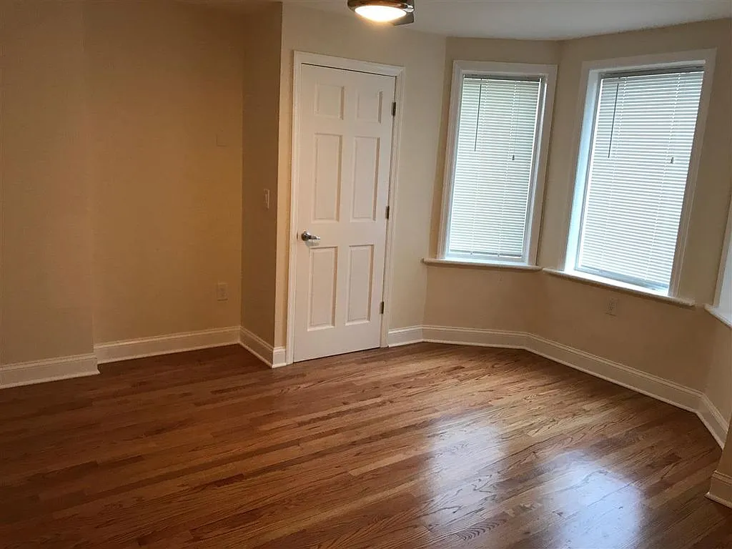 2 bed, $2,800 — Photo 1