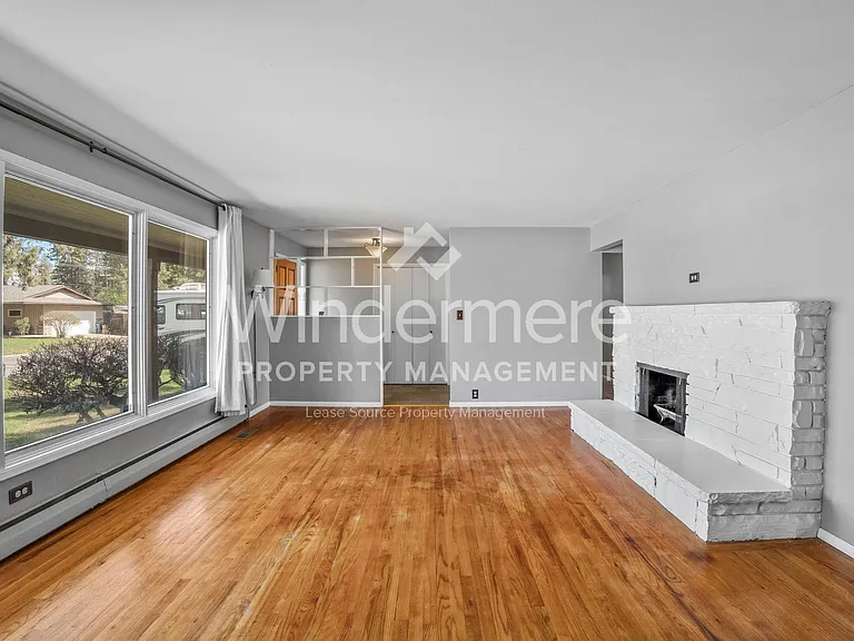 1706 E 38th Ave — Photo 14