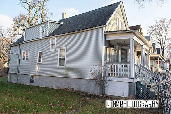 6745 S Throop St photo 1