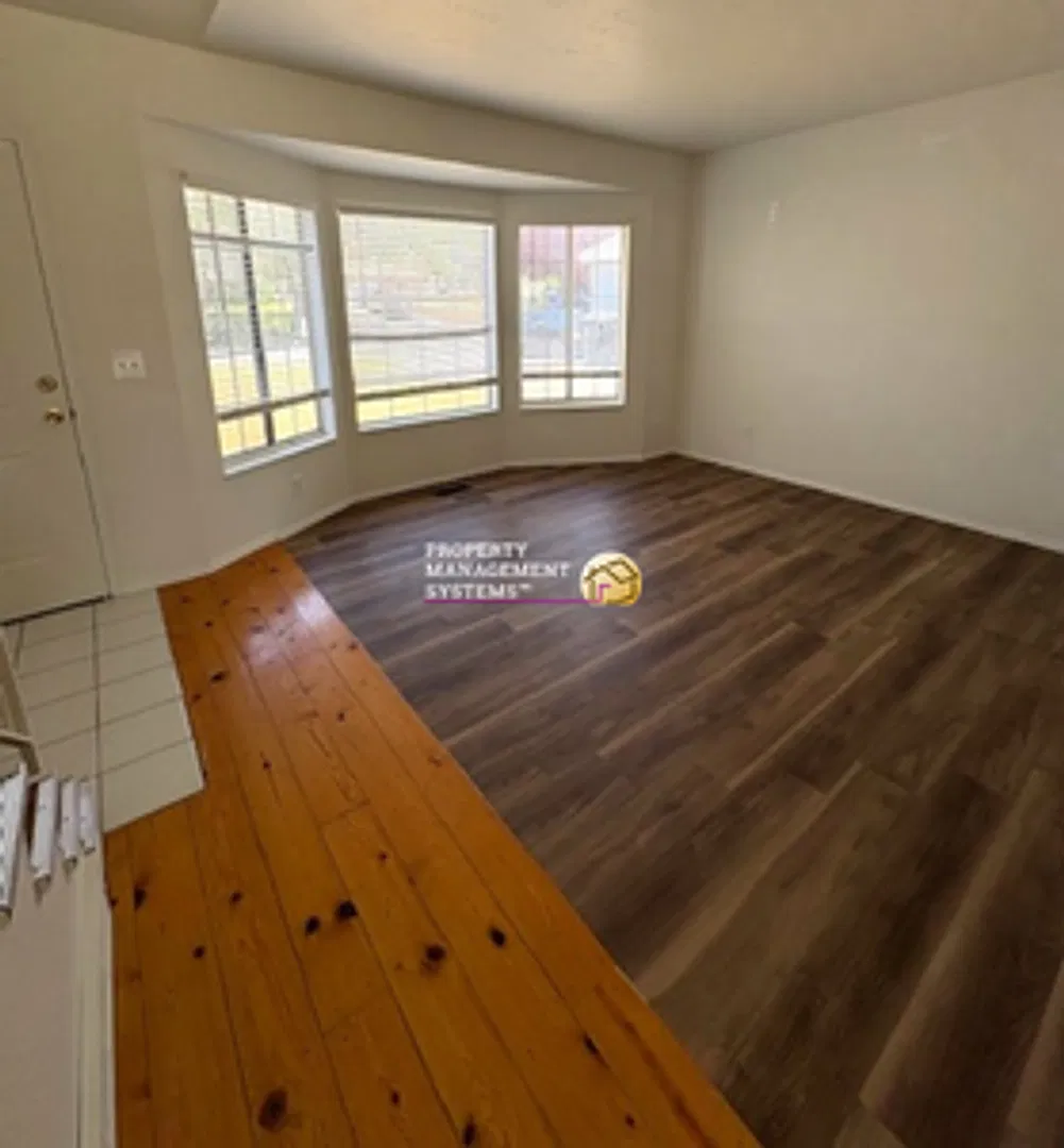 4 Bedroom Home for Rent in Kearns! — Photo 3