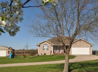 8143 SW Fairlawn Rd, Wakarusa, KS 66546