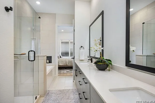 719 E Locust St #3110 — Photo 30