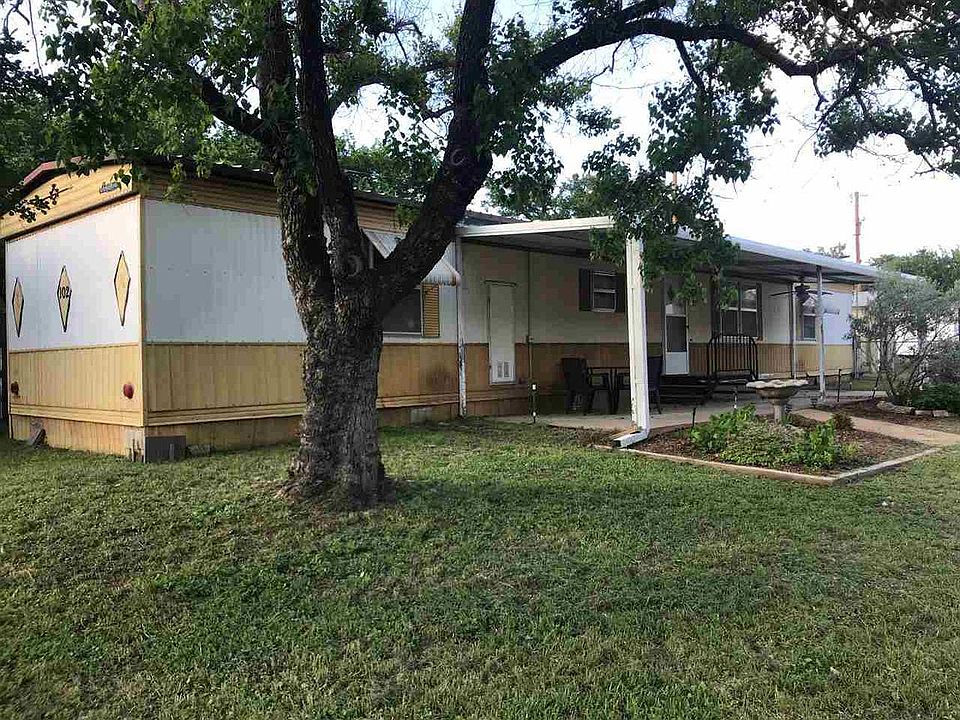 1st image of 102 Louise Ave