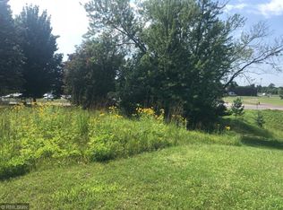 29360 Mary St, Lindstrom, MN 55045