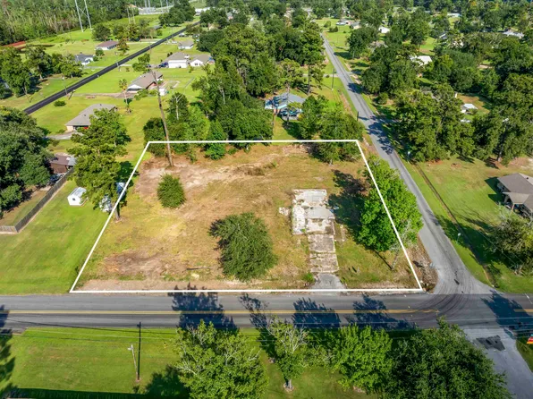 422 Debra Ln, Lake Charles, LA 70611