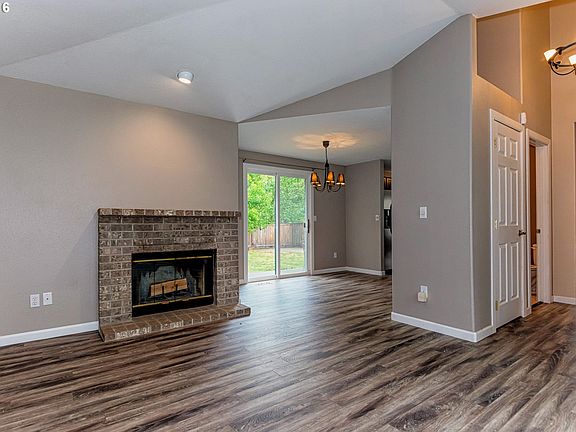 5th image of 2209 SE 179th Ave