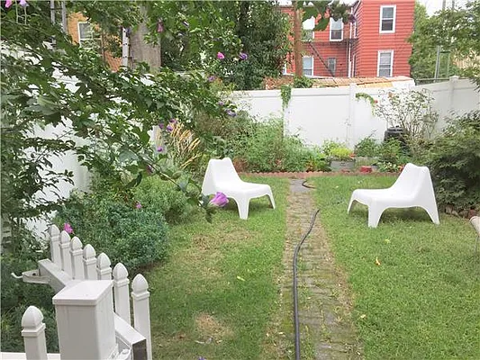 Rented by David Francis New York LLC | media 26