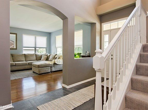 Beautiful entryway with arched openings