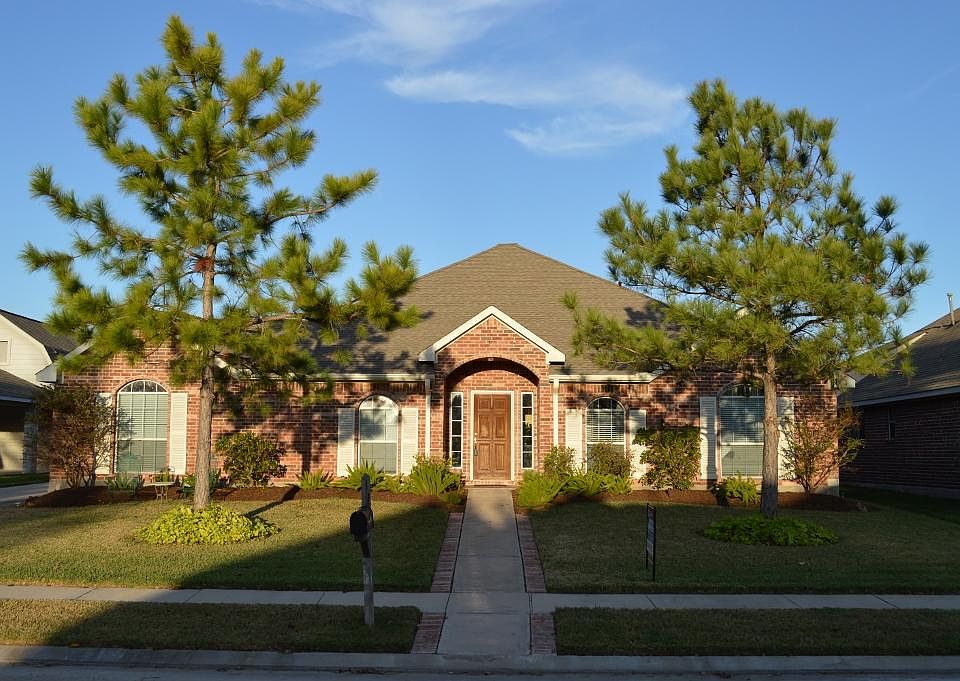 1st image of 406 Scarlet Sage Dr