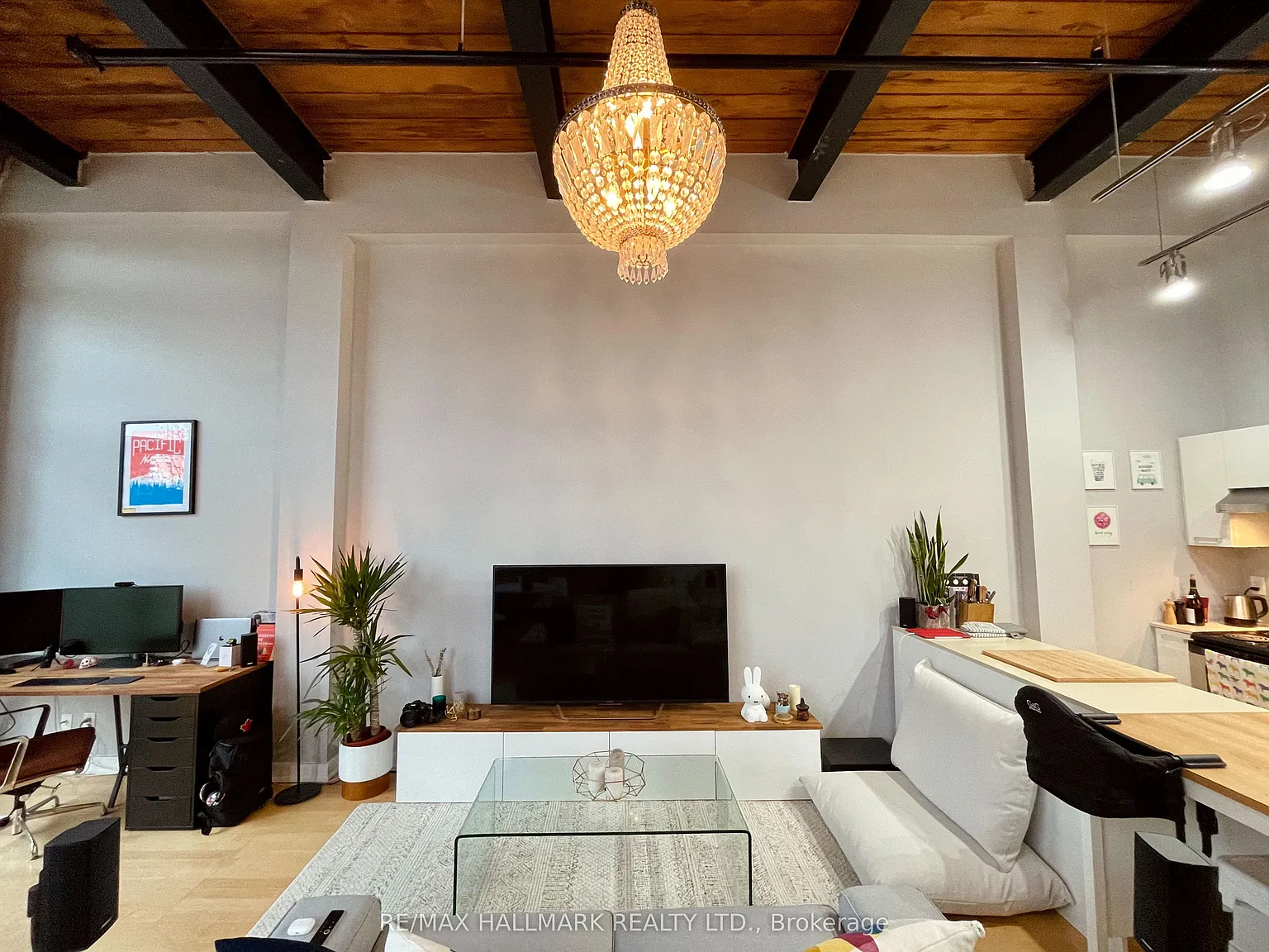 2 bed, $3,500 — Photo 1